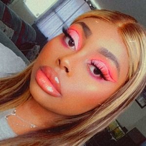 Meet your Posher Tasha